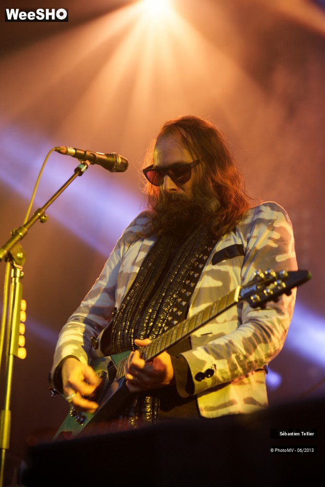 36/45 photos du spectacle Sébastien Tellier