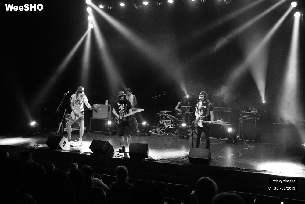 7/26 photos du spectacle Sticky Fingers