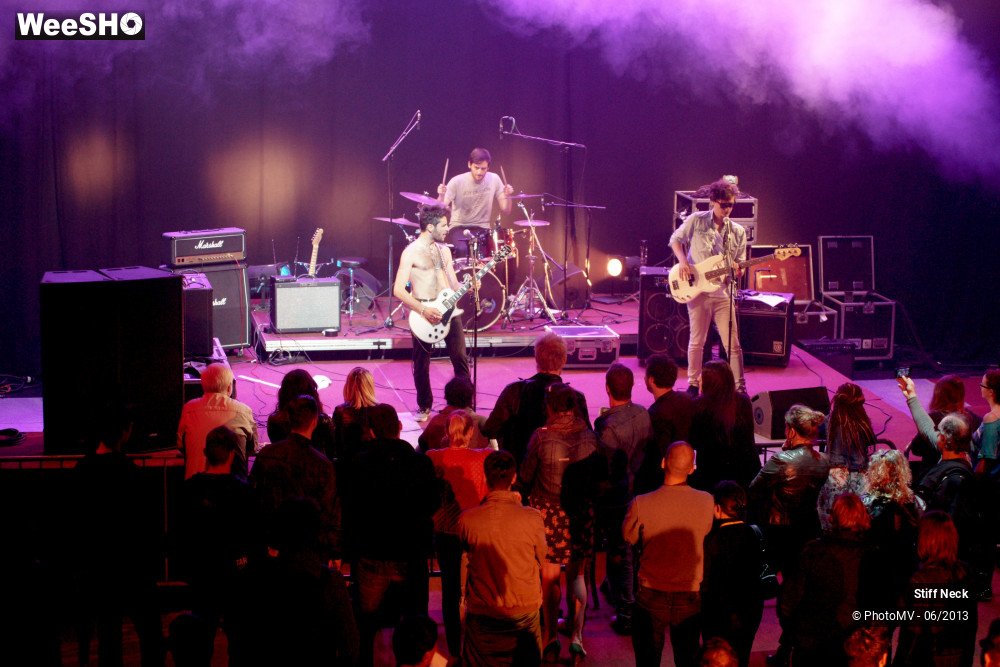 10/39 photos du spectacle Stiff Neck