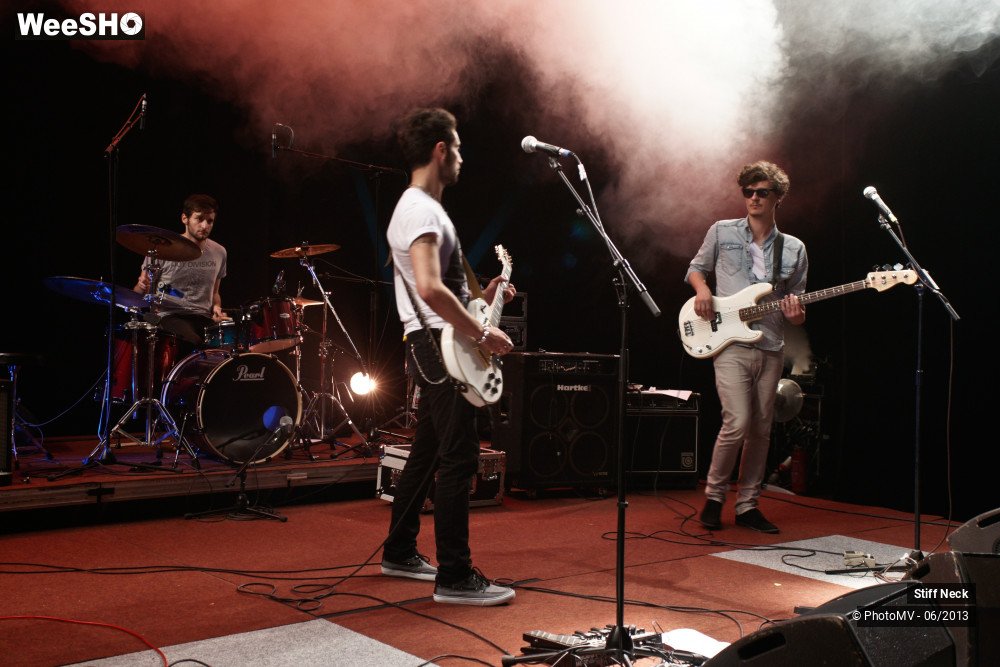 19/39 photos du spectacle Stiff Neck