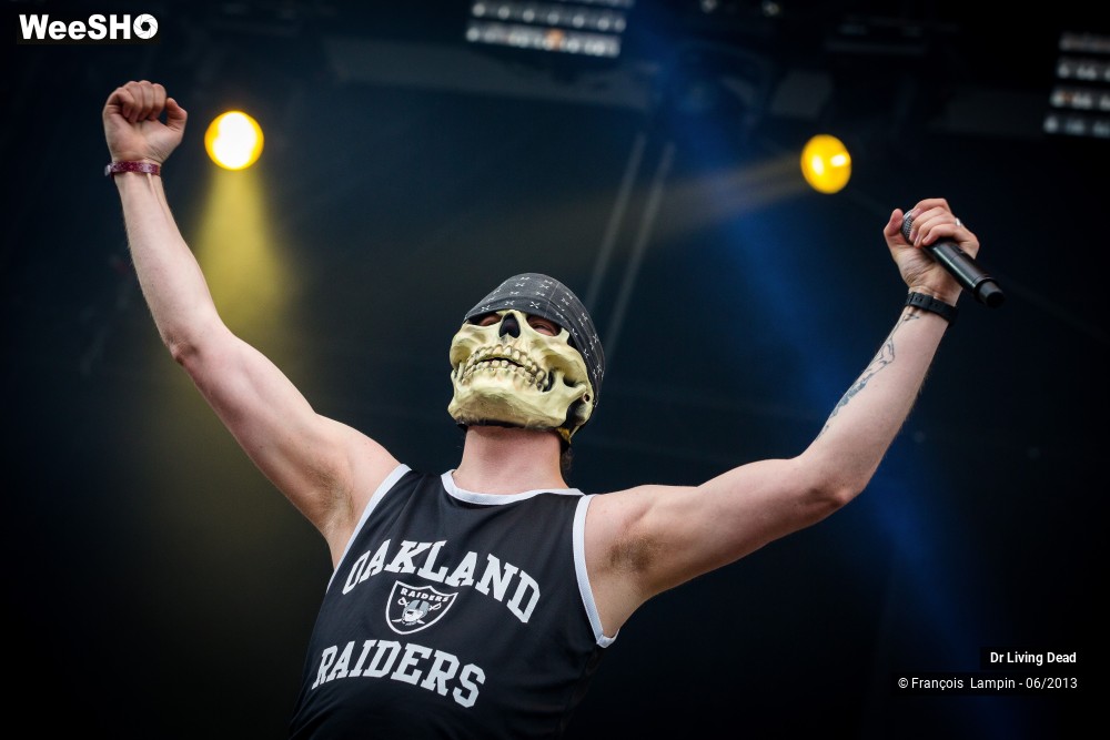 14/33 photos du spectacle Dr Living Dead