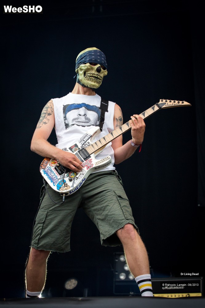 28/33 photos du spectacle Dr Living Dead