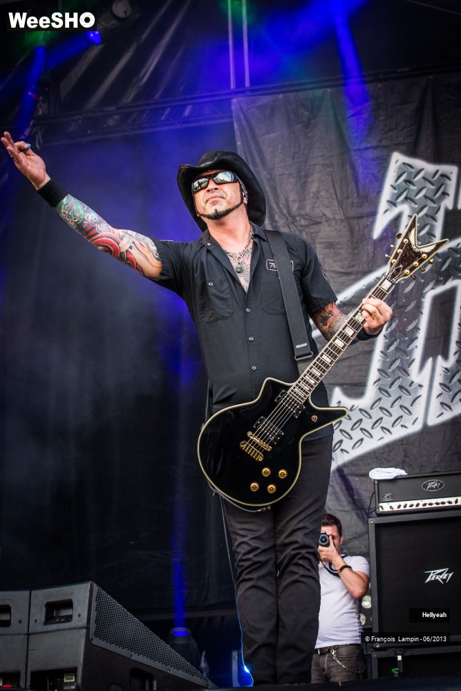 7/32 photos du spectacle Hellyeah