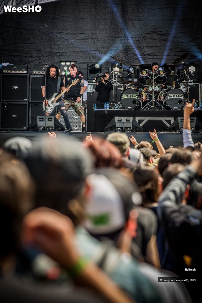 8/32 photos du spectacle Hellyeah