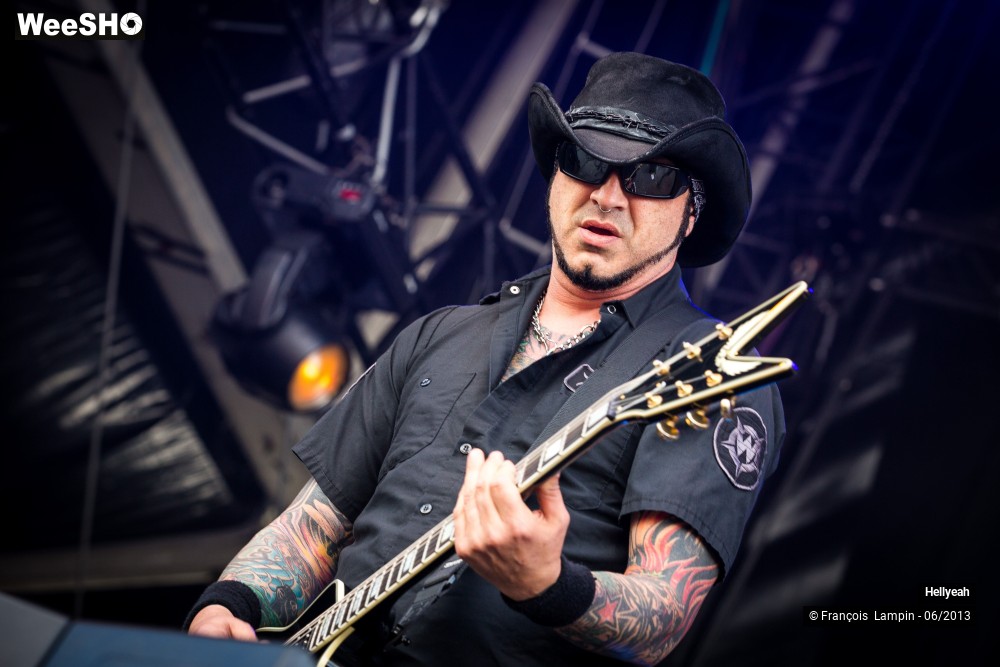22/32 photos du spectacle Hellyeah