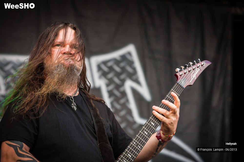 24/32 photos du spectacle Hellyeah