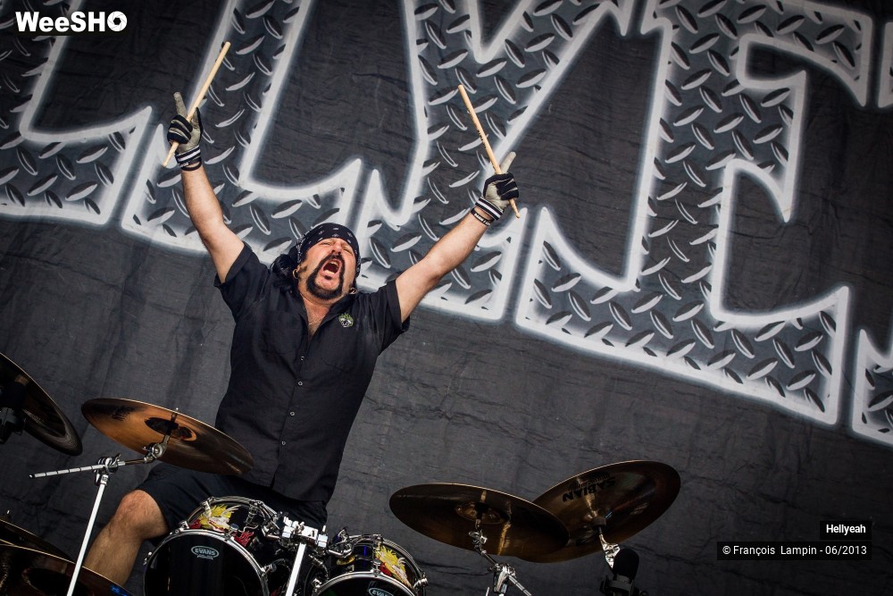 25/32 photos du spectacle Hellyeah