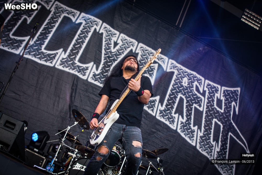 26/32 photos du spectacle Hellyeah