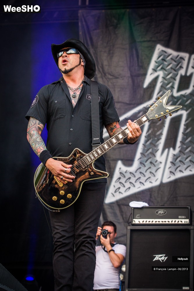 30/32 photos du spectacle Hellyeah