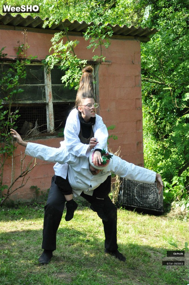 21/30 photos du spectacle Tais-toi, et mange !