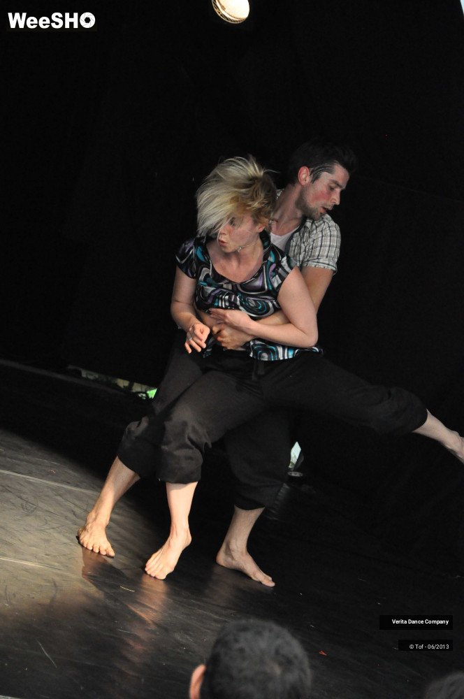 22/34 photos du spectacle Behind The Body
