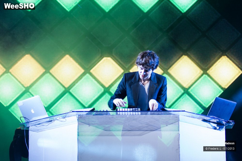 13/21 photos du spectacle Madeon