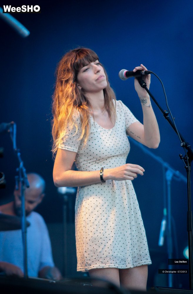 27/33 photos du spectacle Lou Doillon