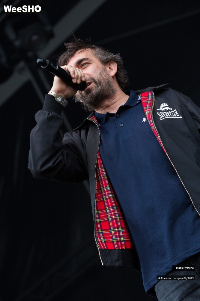 12/34 photos du spectacle Mass Hysteria
