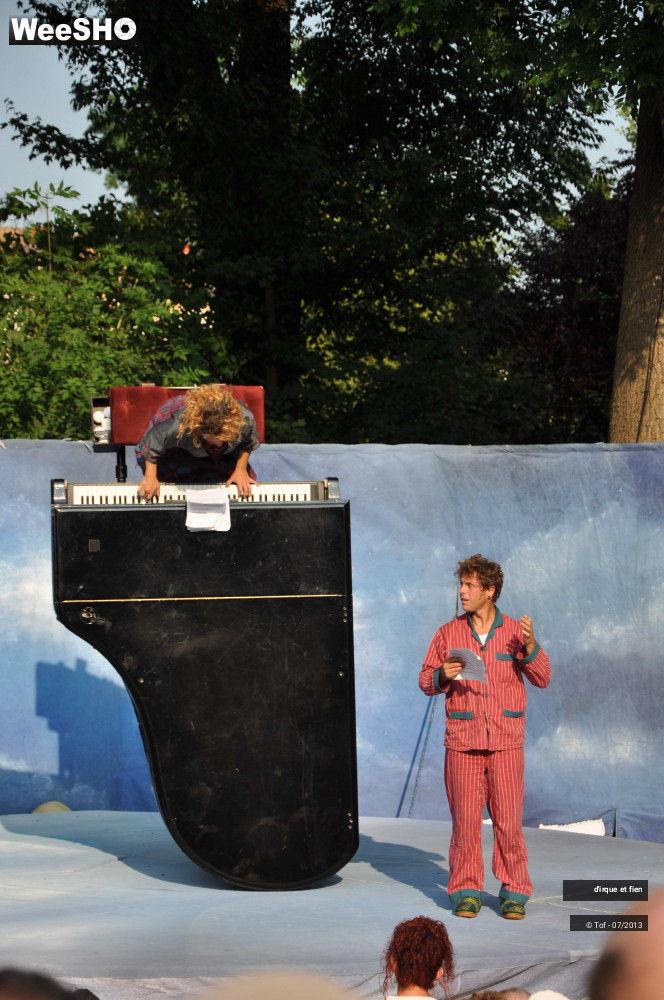 35/58 photos du spectacle Le Carrousel des Moutons