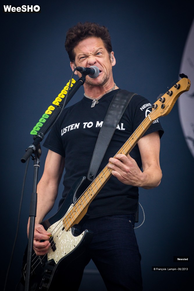 25/26 photos du spectacle Newsted