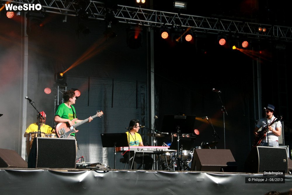 9/29 photos du spectacle Ondatropica