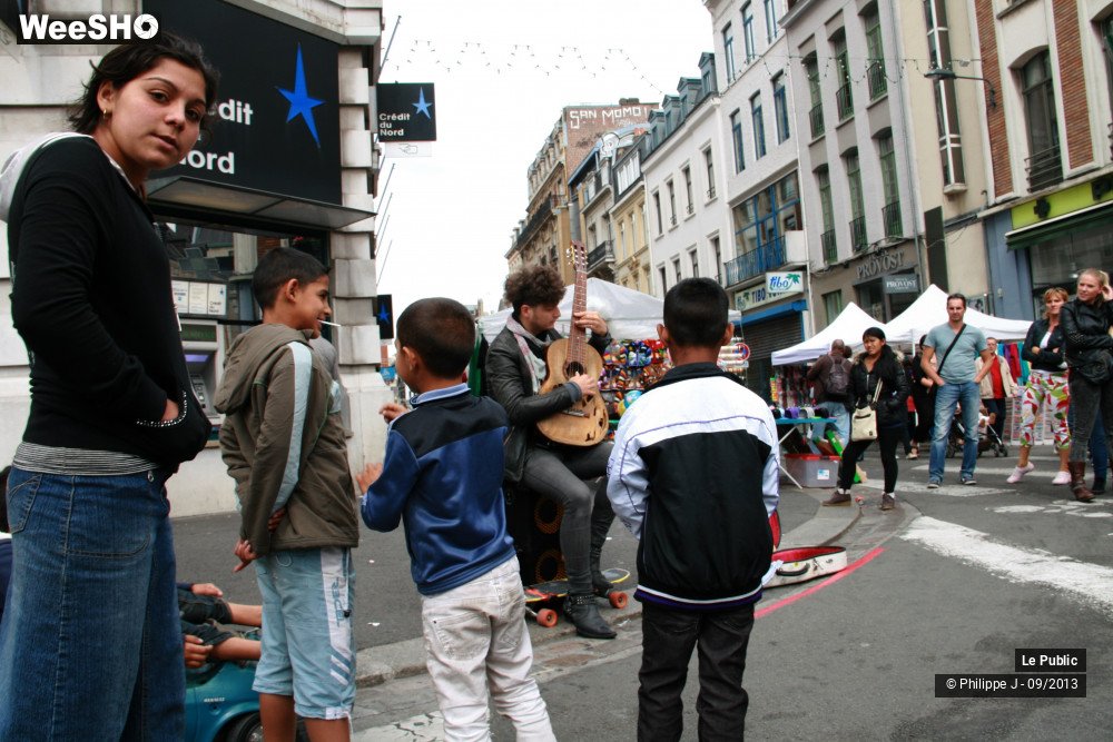 2/44 photos du spectacle Braderie 2013 Ambiance