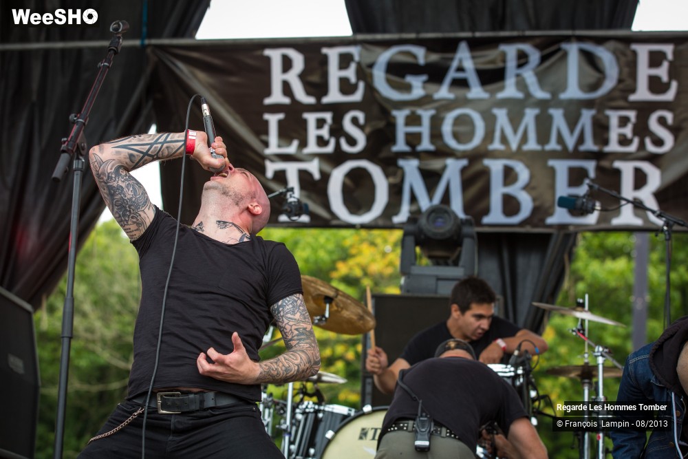 4/38 photos du spectacle Regarde Les Hommes Tomber