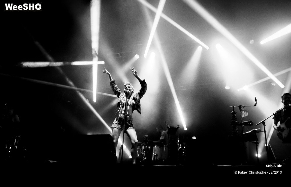 4/40 photos du spectacle Skip & Die
