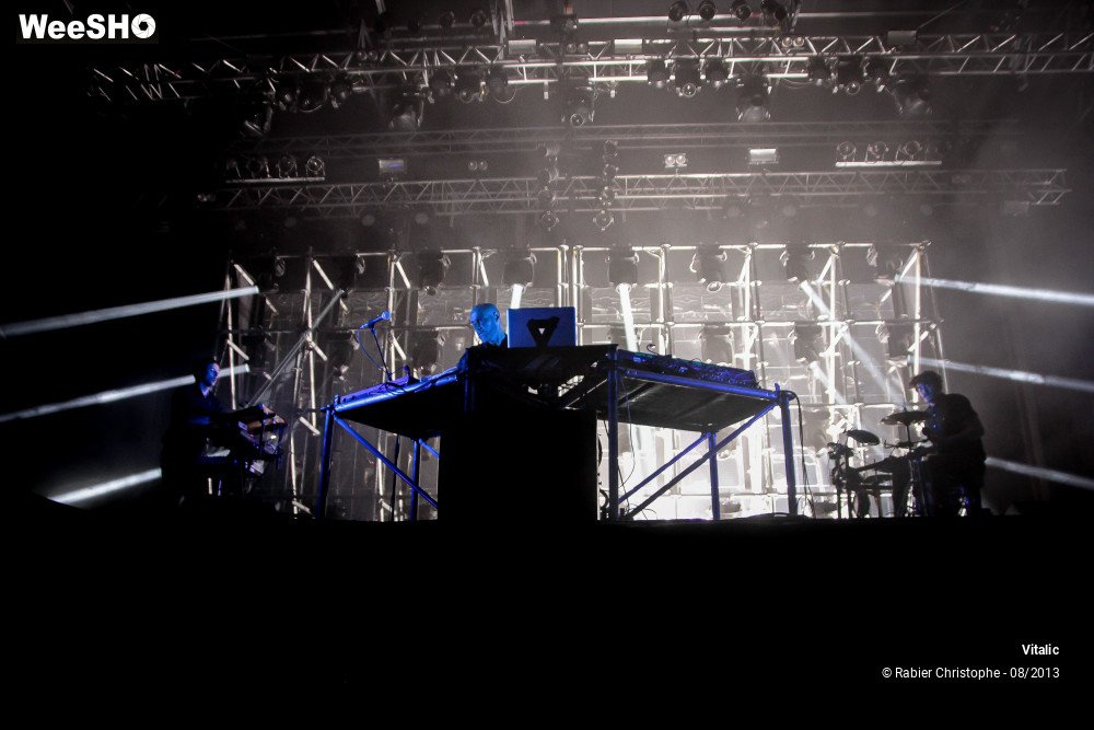 15/31 photos du spectacle Vitalic vtlzr