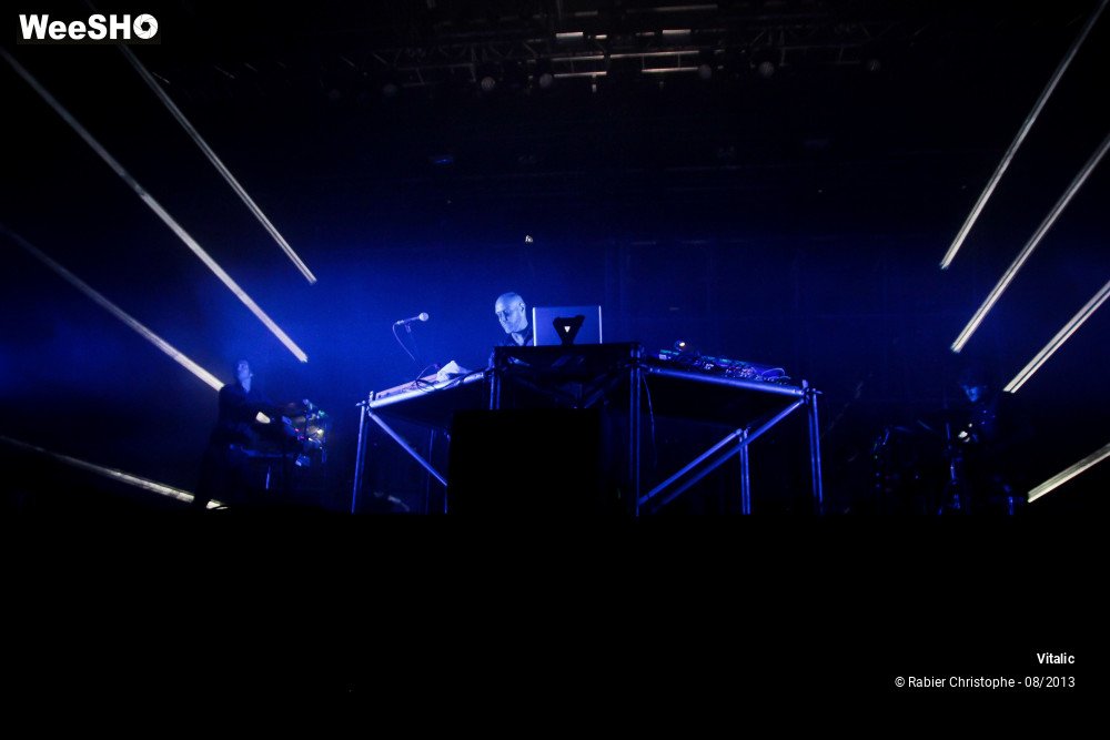 18/31 photos du spectacle Vitalic vtlzr