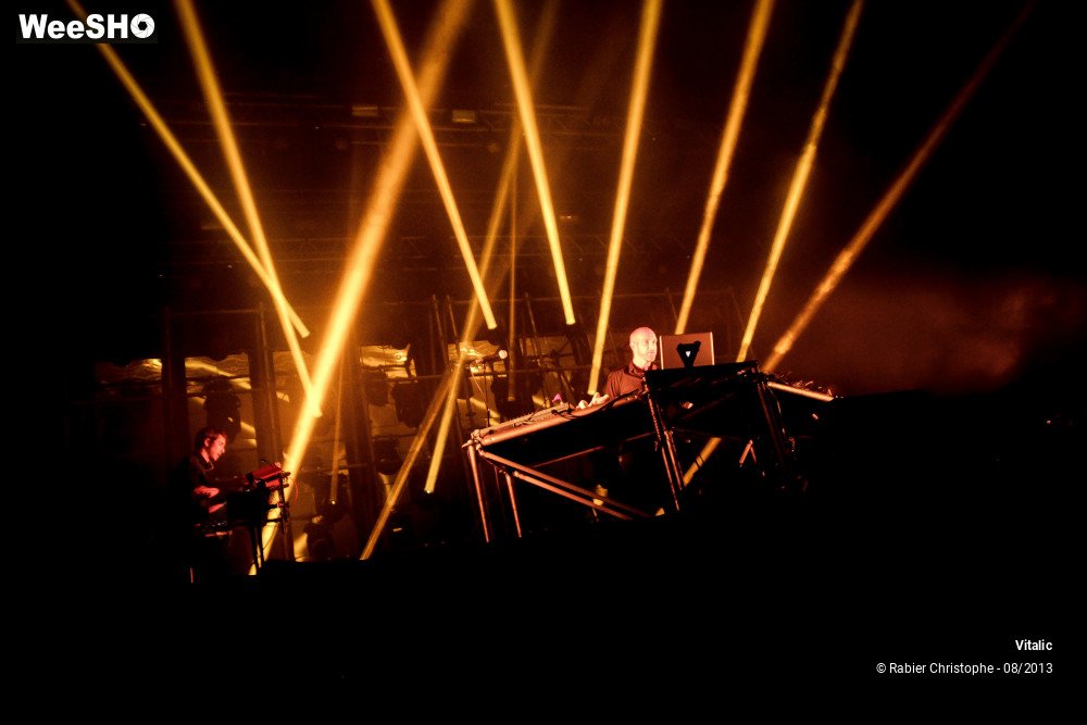 24/31 photos du spectacle Vitalic vtlzr