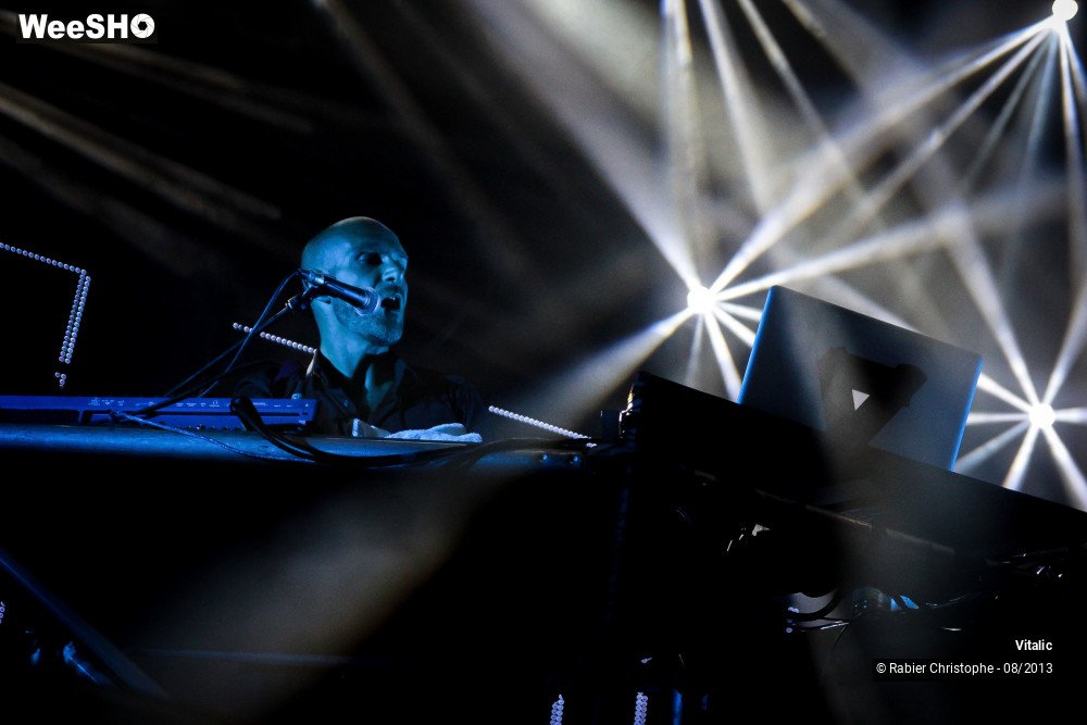 25/31 photos du spectacle Vitalic vtlzr