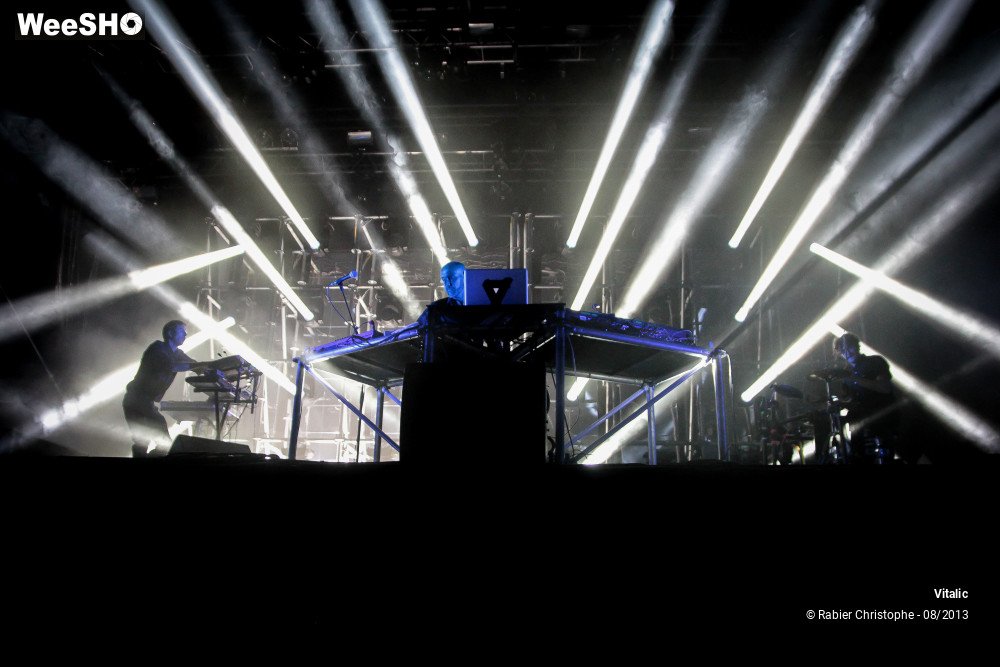26/31 photos du spectacle Vitalic vtlzr