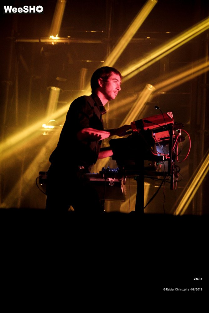 30/31 photos du spectacle Vitalic vtlzr