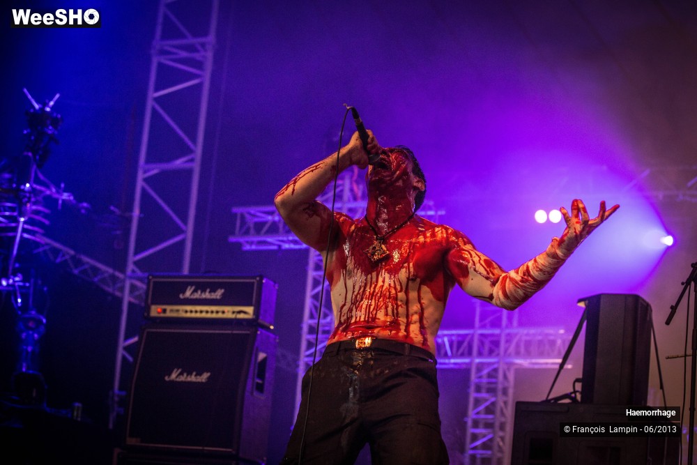 6/39 photos du spectacle Haemorrhage