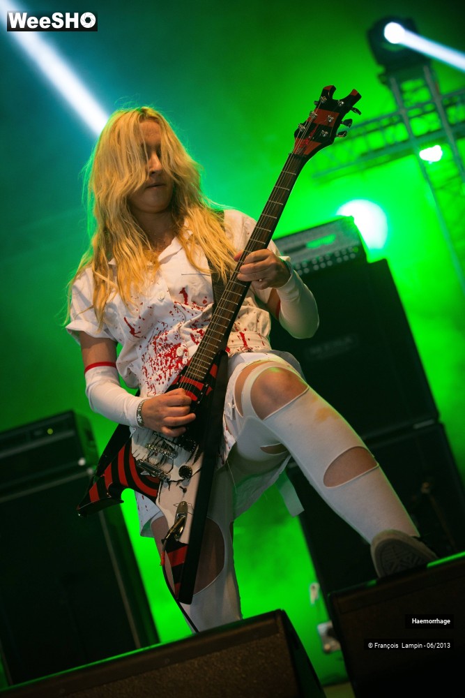 8/39 photos du spectacle Haemorrhage