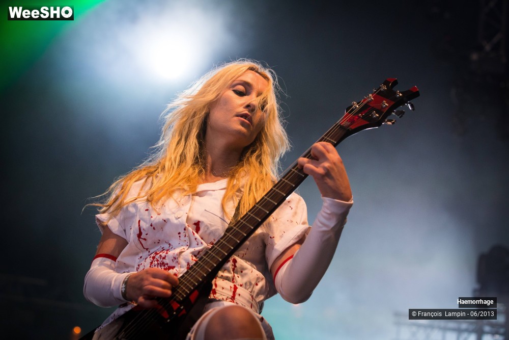 9/39 photos du spectacle Haemorrhage