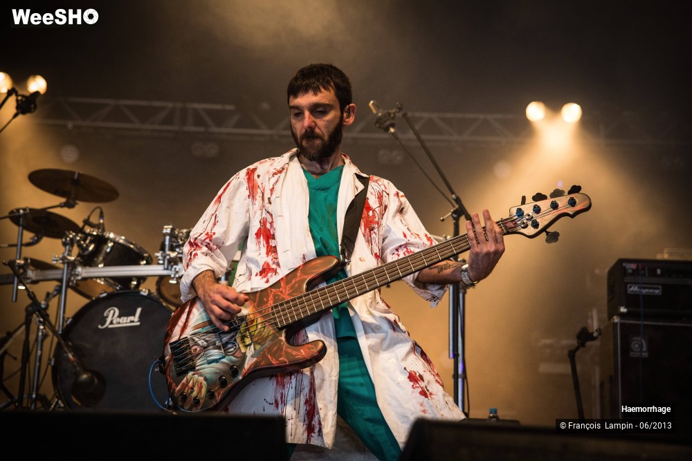 17/39 photos du spectacle Haemorrhage