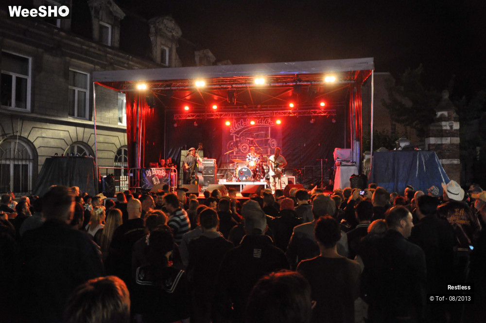 7/33 photos du spectacle Restless