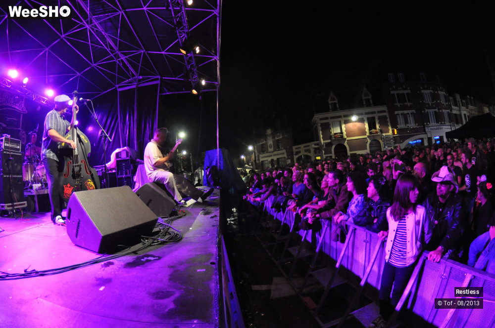11/33 photos du spectacle Restless