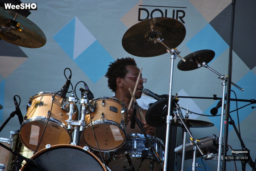 30/50 photos du spectacle Raggasonic