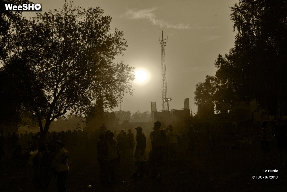 35/50 photos du spectacle Dour 2013 ambiance