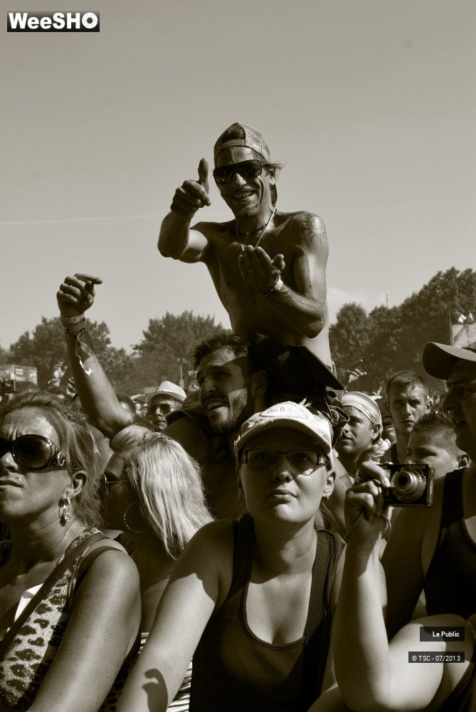 45/50 photos du spectacle Dour 2013 ambiance