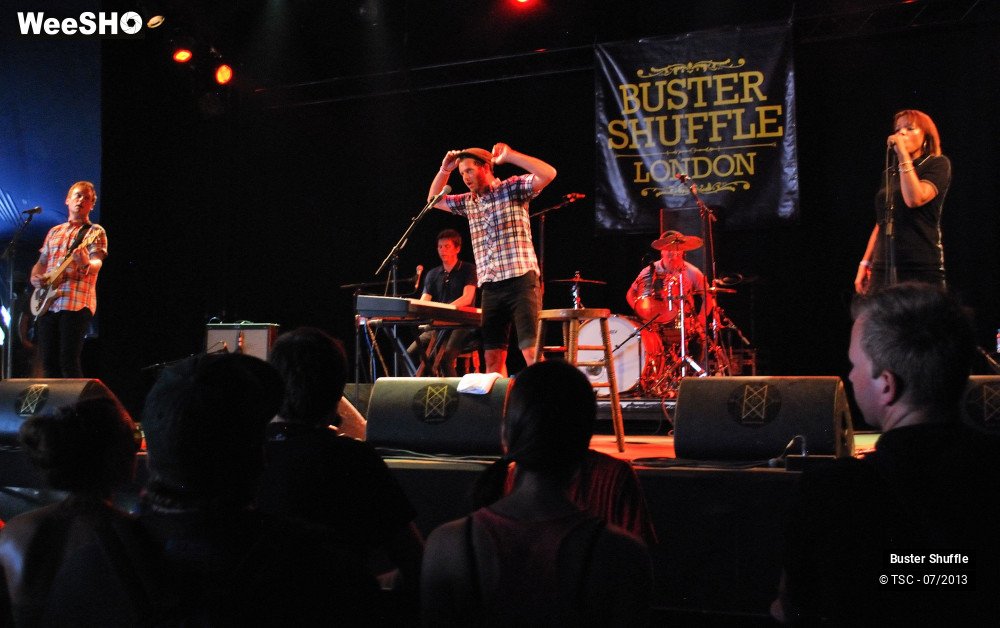 4/30 photos du spectacle Buster Shuffle