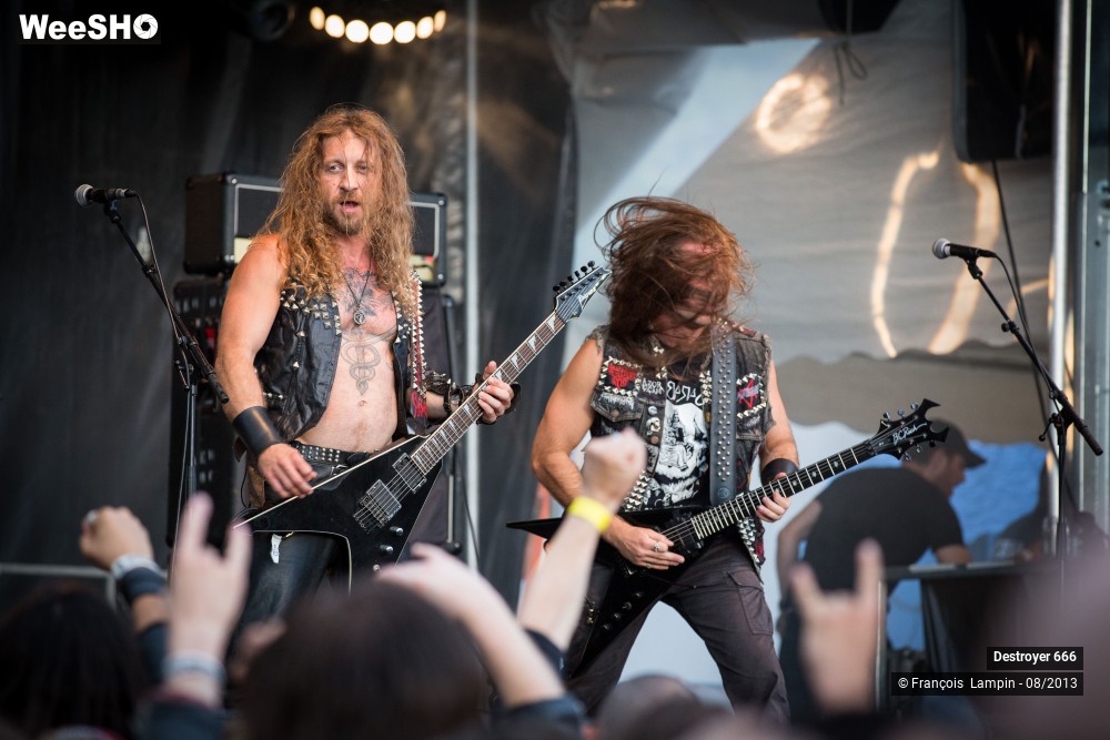 18/23 photos du spectacle Destroyer 666