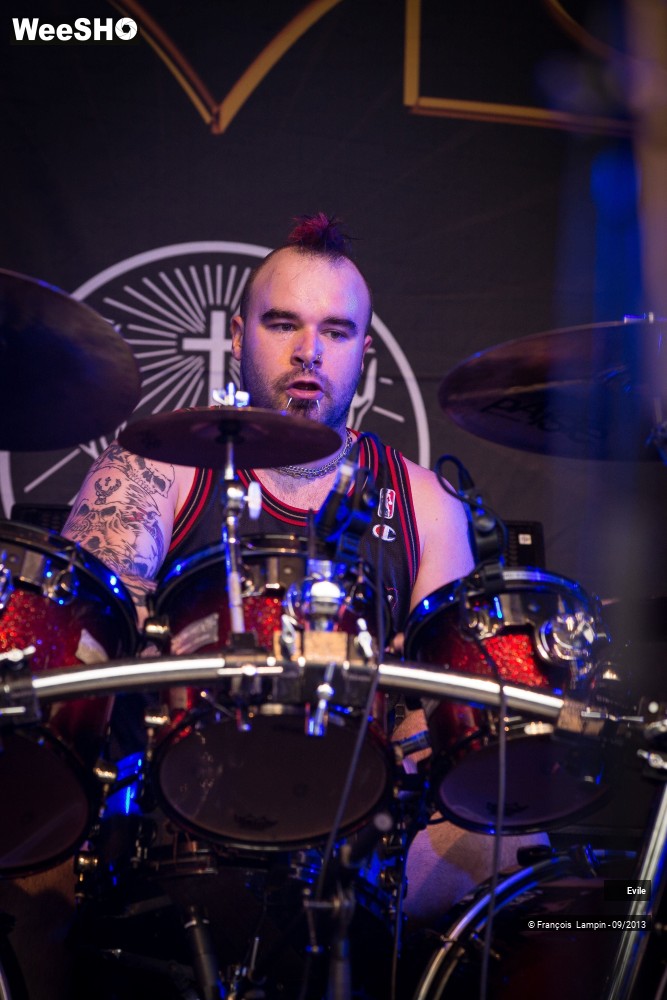 3/37 photos du spectacle Evile