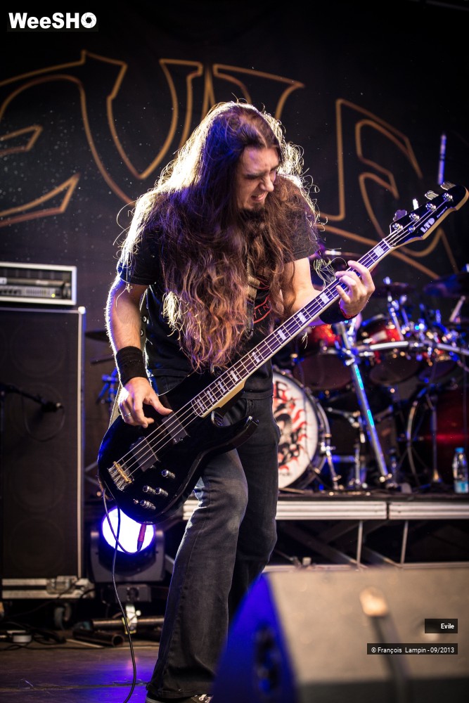 11/37 photos du spectacle Evile