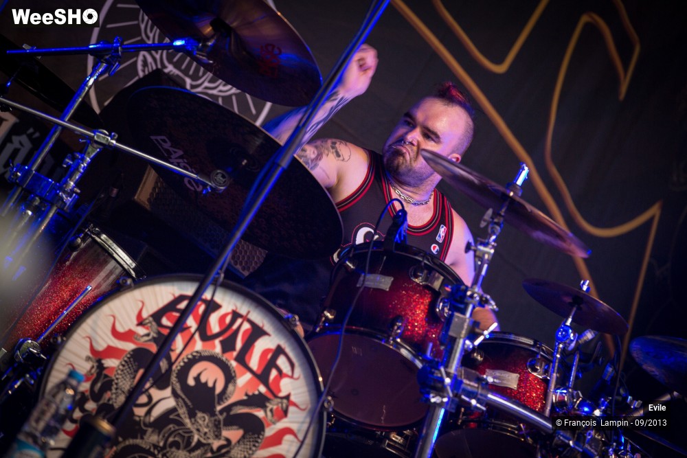 15/37 photos du spectacle Evile