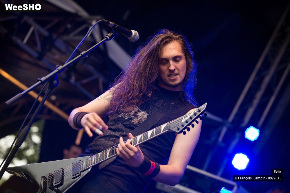 16/37 photos du spectacle Evile