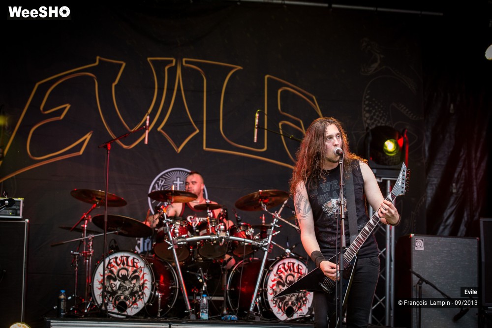 18/37 photos du spectacle Evile