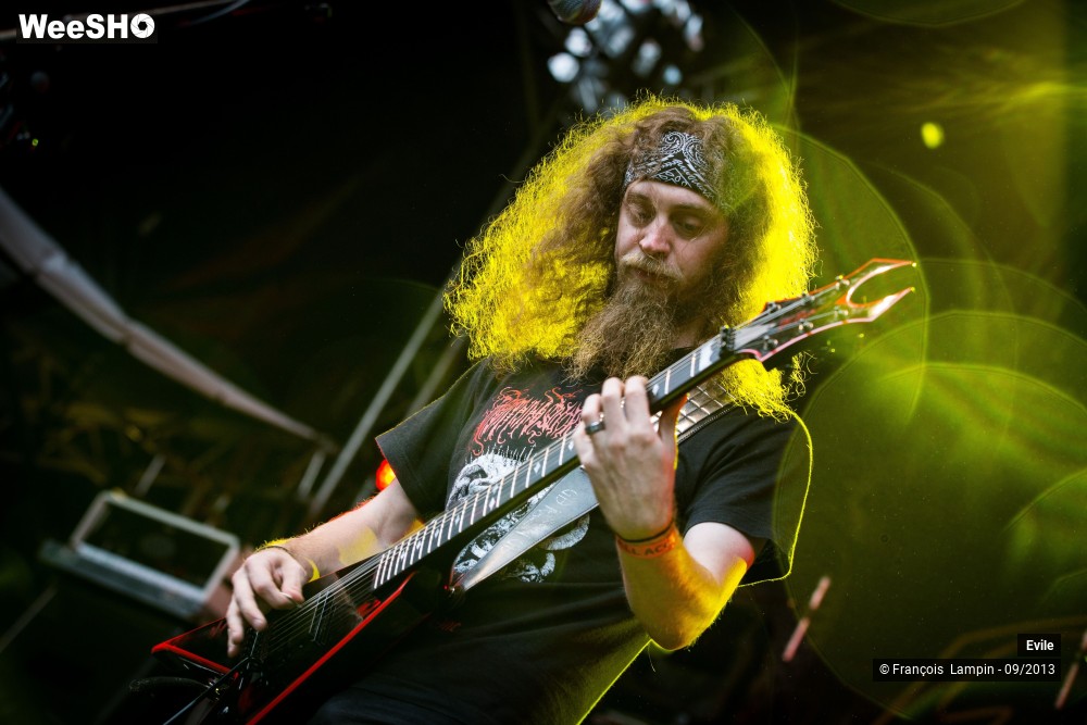 32/37 photos du spectacle Evile
