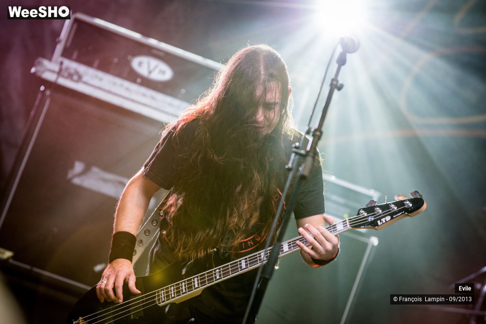 35/37 photos du spectacle Evile
