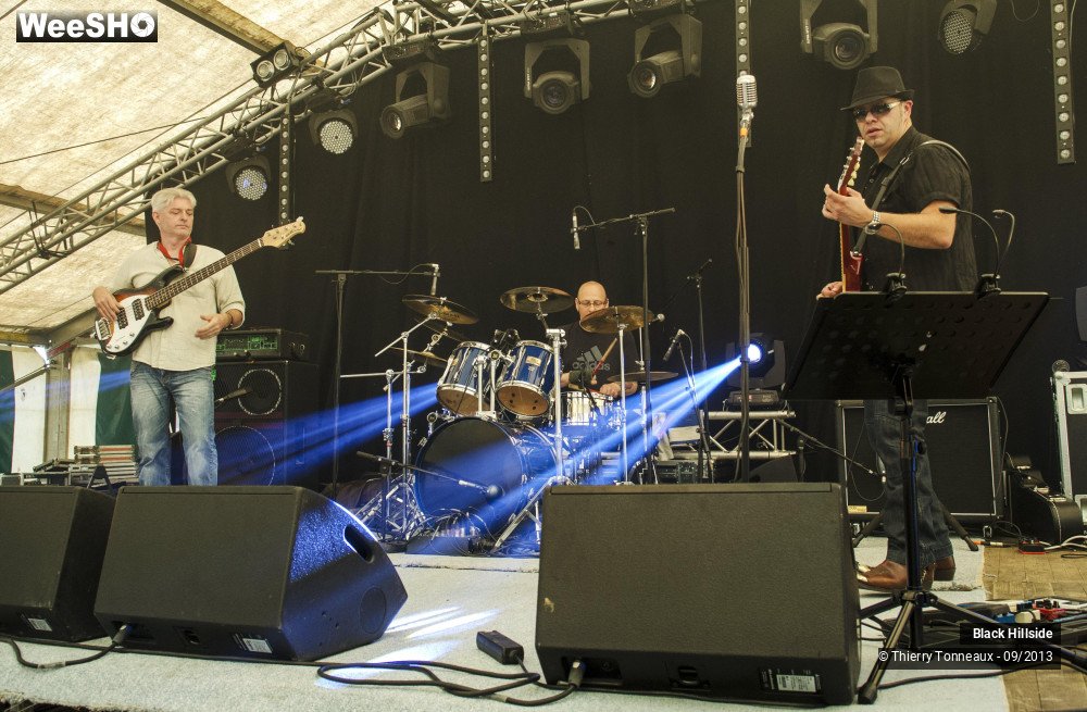 30/41 photos du spectacle Black Hillside