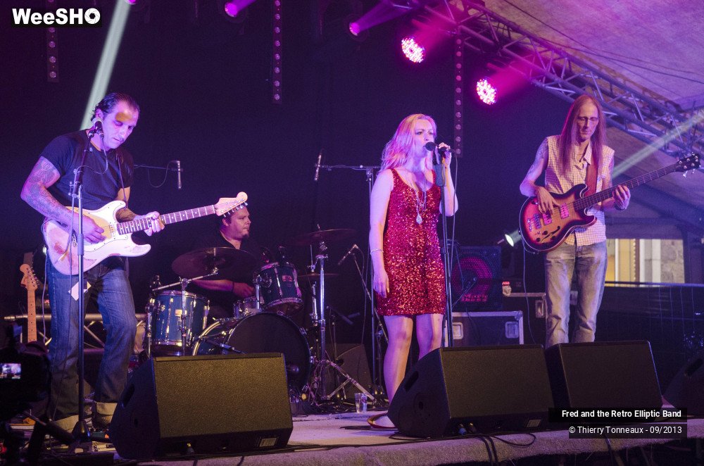 4/31 photos du spectacle Fred and the Retro Elliptic Band